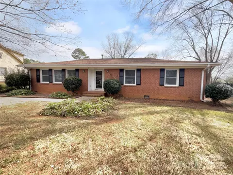 6200 Swift Arrow Ln, Charlotte, NC 28214