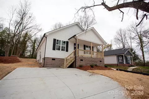 127 Chestnut Sw Dr SW, Concord, NC 28025