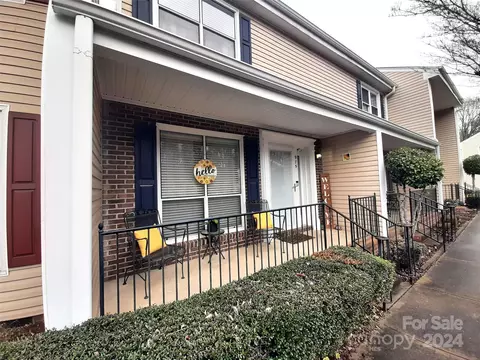 975 Surry Ln, Gastonia, NC 28054