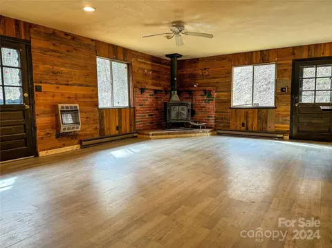 Exterior - 688 Enchanted Forest Dr, Sylva, NC 28779 photo 3 of 8