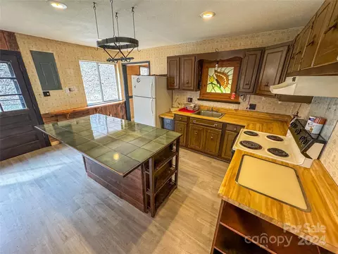 Kitchen - 688 Enchanted Forest Dr, Sylva, NC 28779 photo 3 of 4