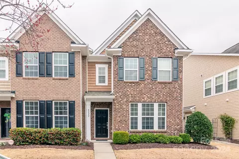 8222 Viewpoint Ln, Cornelius, NC 28031