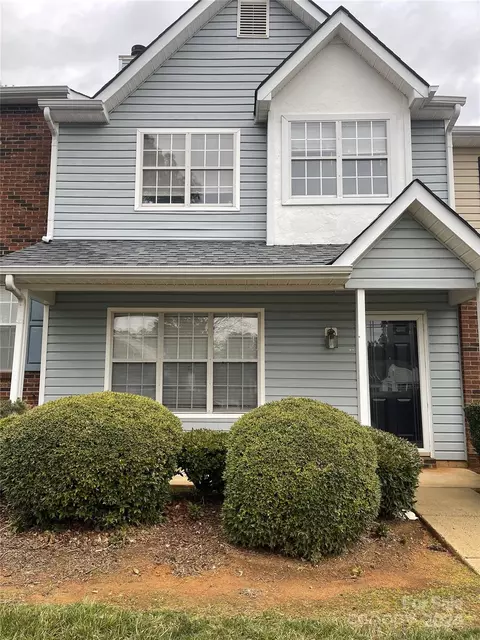 5602 Prescott Ct, Charlotte, NC 28269