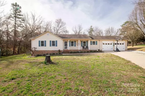 2304 Westminster Dr, Concord, NC 28027