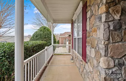 Exterior - 978 Platinum Dr, Fort Mill, SC 29708 photo 4 of 14