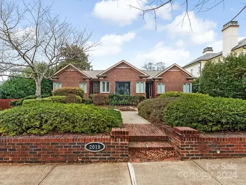 2019 Hastings Dr, Charlotte, NC 28207
