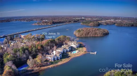 920 Jetton St, Davidson, NC 28036