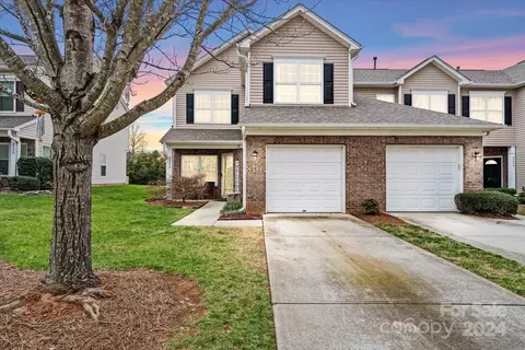2334 Calabassas Ln, Matthews, NC 28105