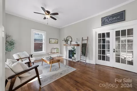 Living - 509 3rd St, Spencer, NC 28159 photo 2 of 7