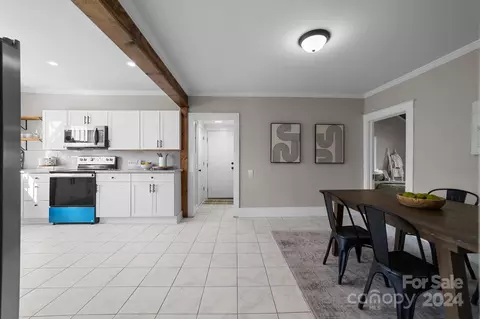 Dining - 509 3rd St, Spencer, NC 28159 photo 3 of 5