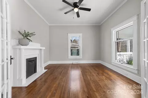 Living - 509 3rd St, Spencer, NC 28159 photo 4 of 7