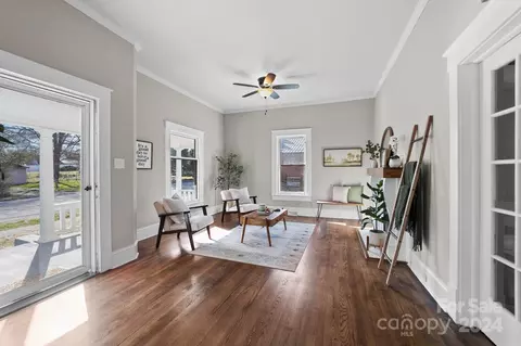 Dining - 509 3rd St, Spencer, NC 28159 photo 1 of 5