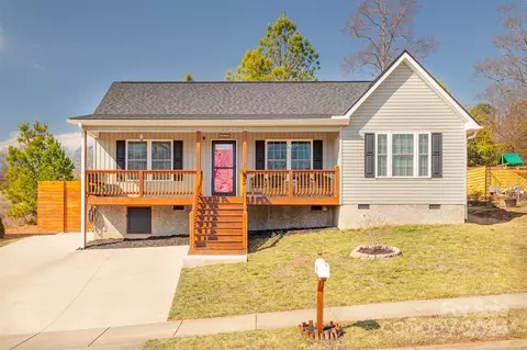26 Westmore Dr, Asheville, NC 28806