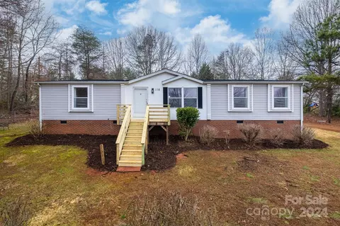 116 R And S Cir, Hickory, NC 28601