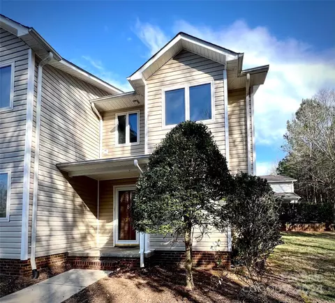 3251 White Oak J8 Ct #J8, Claremont, NC 28610