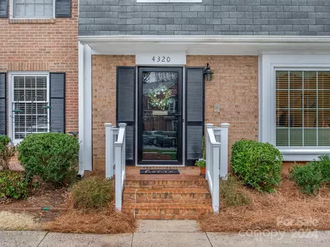 4320 Silo Ln, Charlotte, NC 28226