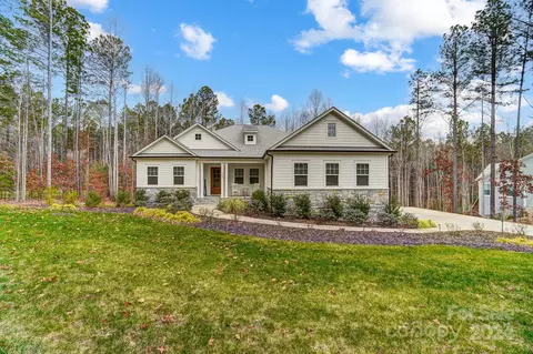 6597 Harbor Oaks Dr, Denver, NC 28037
