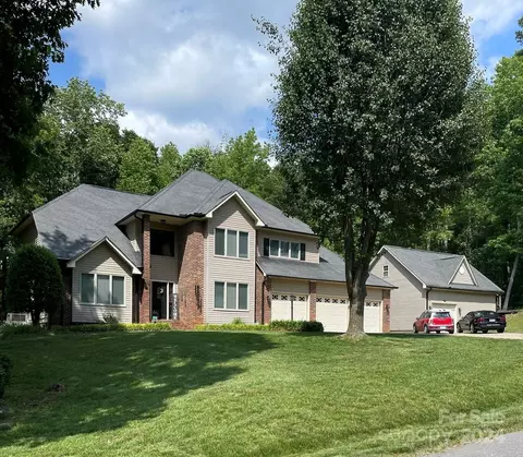 5400 Club View Dr, Concord, NC 28025