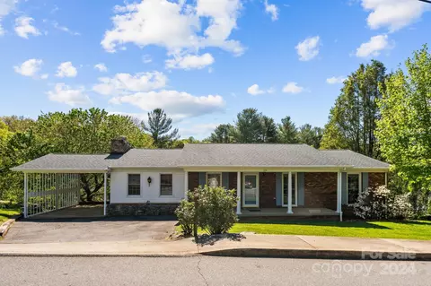 534 Mountain View Rd, Mars Hill, NC 28754
