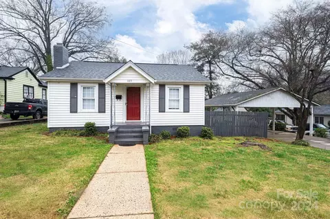 105 Faires Ave, Belmont, NC 28012