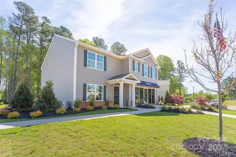 233 Alamos Ave, Lexington, NC 27295