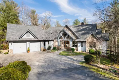 316 Silent Rise Ln, Flat Rock, NC 28731