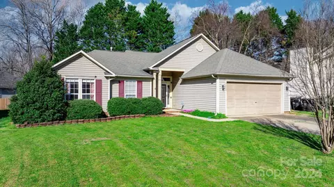 5888 Misty Forest Pl, Concord, NC 28027