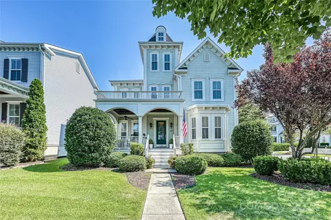 17225 Hedgerow Park Rd, Charlotte, NC 28277
