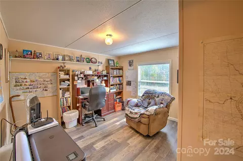 Living - 52 Frank Biddix Rd, Spruce Pine, NC 28777 photo 4 of 4