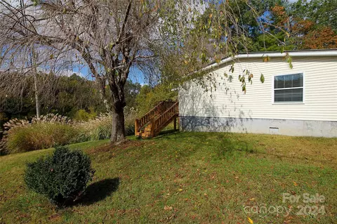 Exterior - 52 Frank Biddix Rd, Spruce Pine, NC 28777 photo 9 of 12
