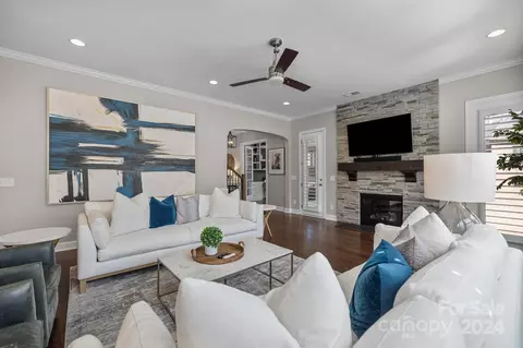 470 Langston Place Dr, Fort Mill, SC 29708 photo 3