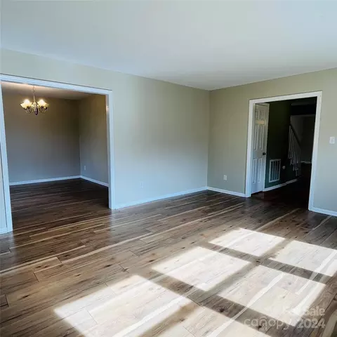 Living - 504 Willow Rd, Salisbury, NC 28147 photo 3 of 4
