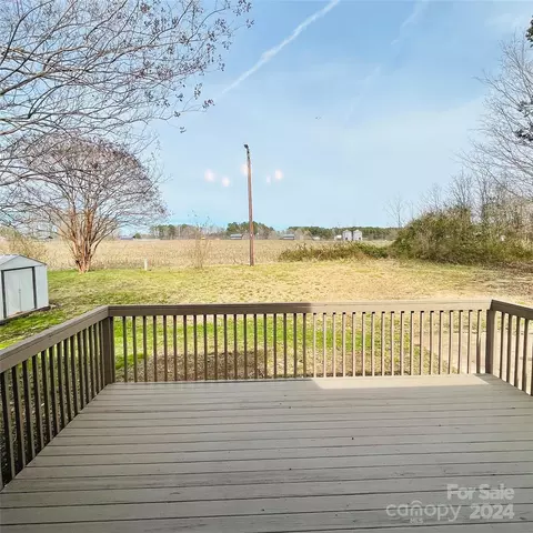 Exterior - 504 Willow Rd, Salisbury, NC 28147 photo 5 of 10