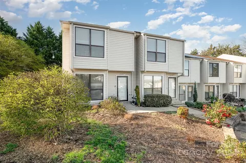 10927 Carmel Crossing Rd, Charlotte, NC 28226