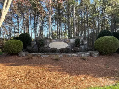 5582 Bridgewater Dr, Granite Falls, NC 28638