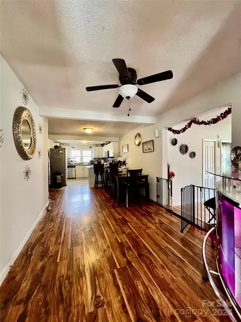 Living - 1305 Martin Luther King Ave, Kannapolis, NC 28083 photo 2 of 4