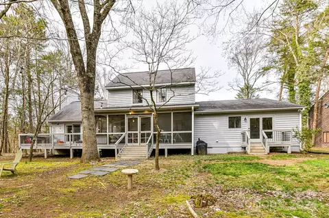 10009 Four Mile Creek Rd, Charlotte, NC 28277