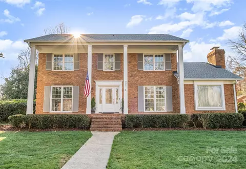227 Chadmore Dr, Charlotte, NC 28270