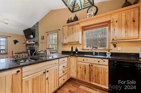 Kitchen - 235 Double Top Trl, Sylva, NC 28779 photo 3 of 5