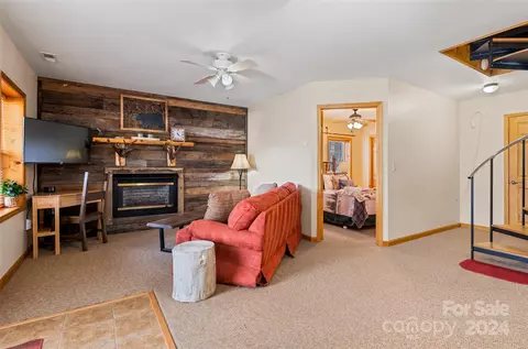 Living - 235 Double Top Trl, Sylva, NC 28779 photo 5 of 7