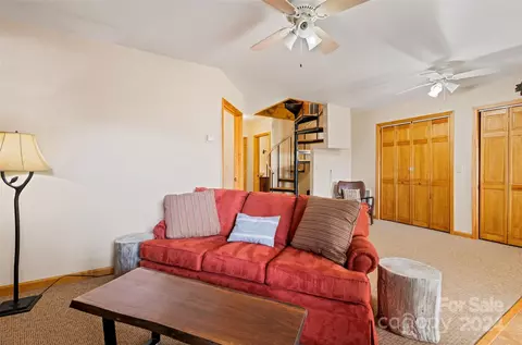 Living - 235 Double Top Trl, Sylva, NC 28779 photo 6 of 7