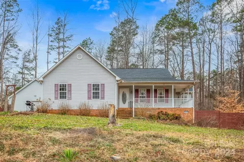 6141 Evelyn Ln, Pleasant Garden, NC 27313