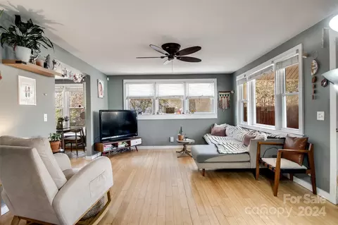 Living - 58 Hampton St, Sylva, NC 28779 photo 2 of 2