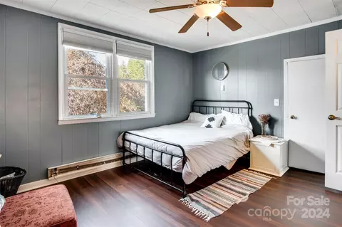 Bedroom - 58 Hampton St, Sylva, NC 28779 photo 8 of 9