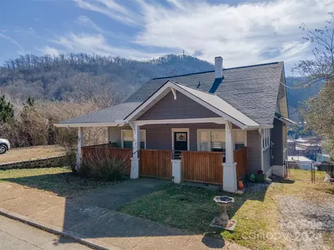 Exterior - 58 Hampton St, Sylva, NC 28779 photo 4 of 9