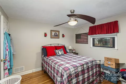 Bedroom - 5231 Hall St, Conover, NC 28613 photo 2 of 3