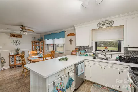 Kitchen - 5231 Hall St, Conover, NC 28613 photo 2 of 3