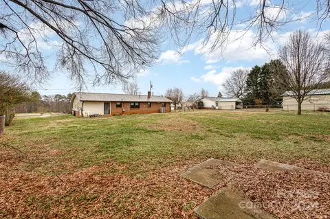 Exterior - 5231 Hall St, Conover, NC 28613 photo 8 of 8