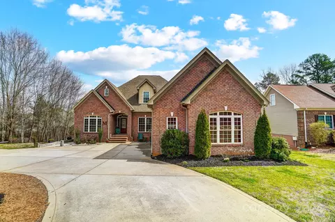 1222 Dobys Bridge Rd, Fort Mill, SC 29715