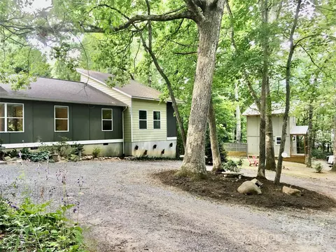 Cowan Lane, Fairview, NC 28730